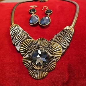 1960 Elegant Gold and Black Jewelry Set